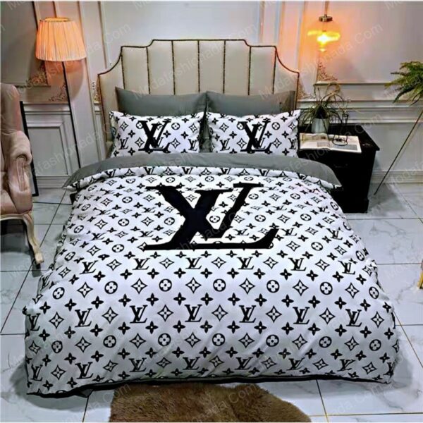 Louis Vuitton Logo Brand Bedding Set Bedspread Bedroom Home Decor Luxury