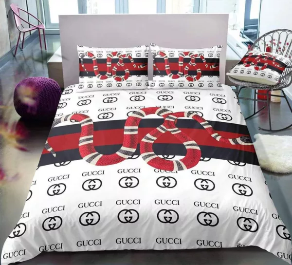 Gucci Snake Logo Brand Bedding Set Luxury Home Decor Bedroom Bedspread