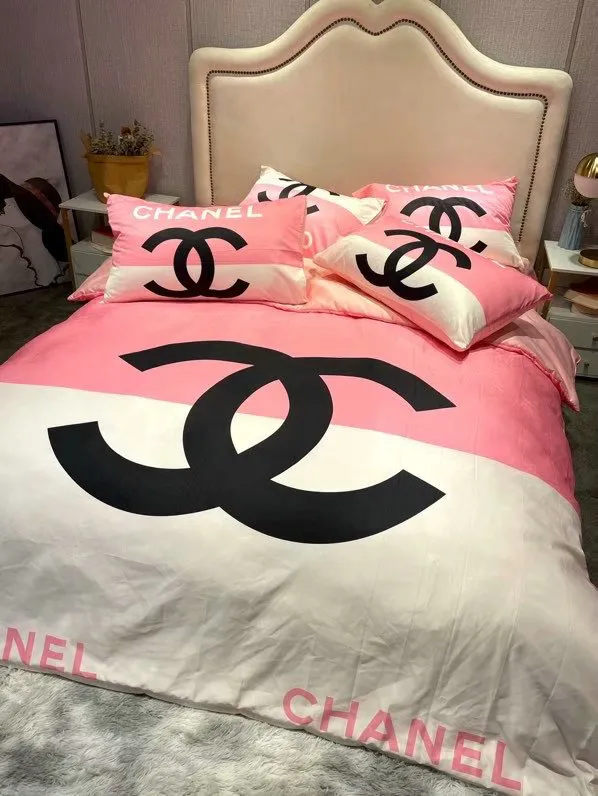 Chanel White Pinky Logo Brand Bedding Set Luxury Bedspread Bedroom Home Decor