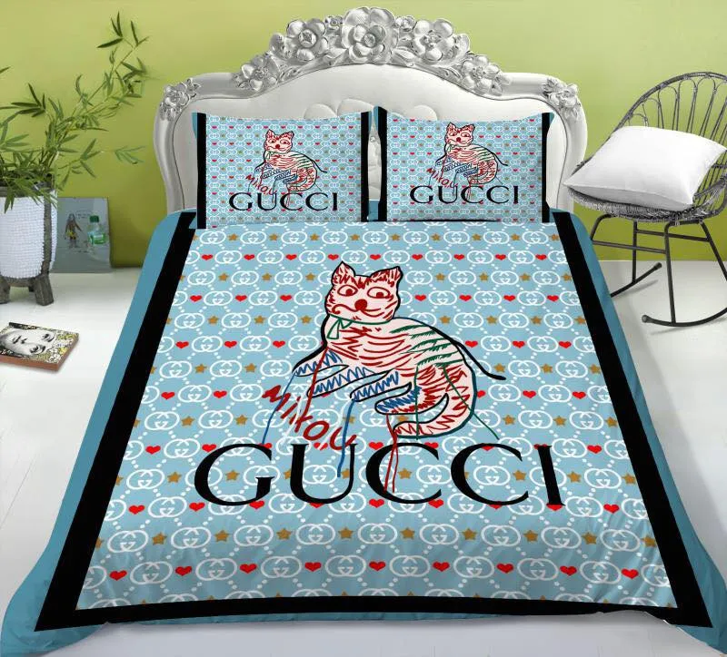 Gucci Cat Logo Brand Bedding Set Home Decor Bedroom Bedspread Luxury