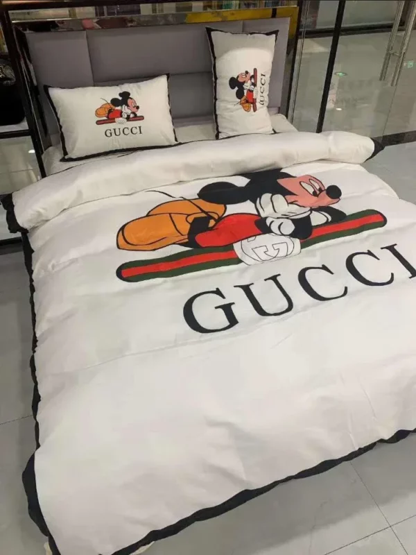 Gucci White Mickey Logo Brand Bedding Set Home Decor Bedroom Luxury Bedspread