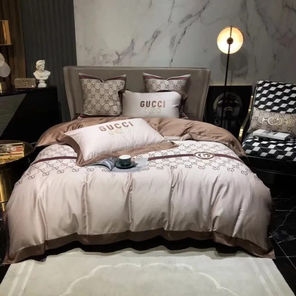 Gucci Logo Brand Bedding Set Bedroom Bedspread Luxury Home Decor